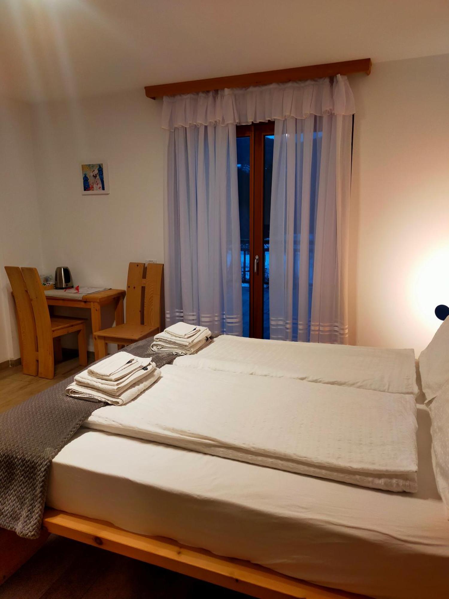 Agritur Maso Flonkeri Bed and Breakfast Bosentino Exteriör bild